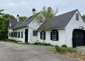 deer-isle-house-front-and-driveway