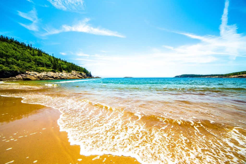 sandy-beach-maine
